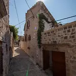 Authentic Stone House Kut Casa de Férias Vis