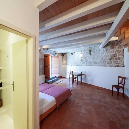 Holiday home Authentic Stone House Kut *